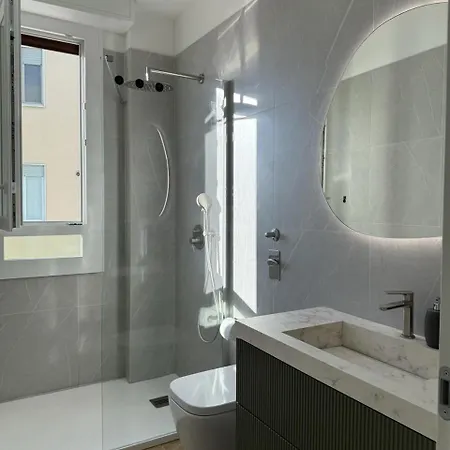 Apartment Bollicina - Free Parking, Ac & Balcony Milan